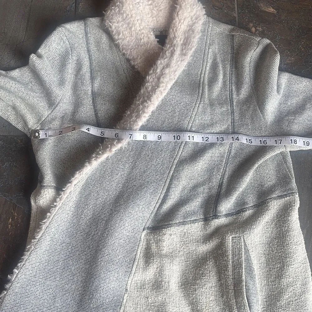 🌻 Jack French Terry Wrap Cardigan Size M